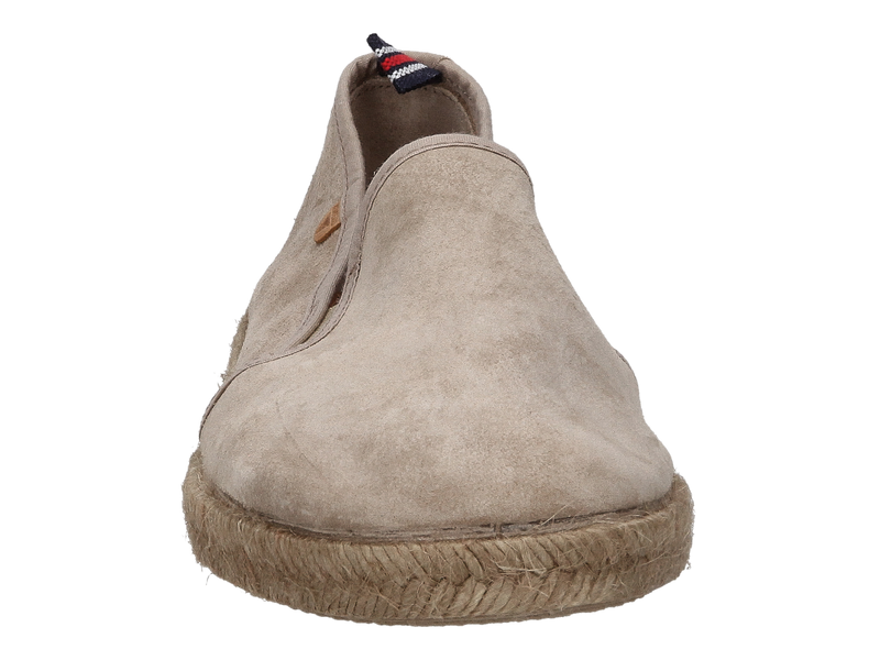 Voir le produit 'Verbenas Espadrilles Taupe' (en anglais) Verbenas Espadrilles Taupe