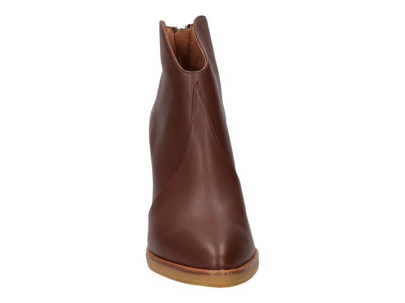 Lola Cruz Boot With Heel Brown