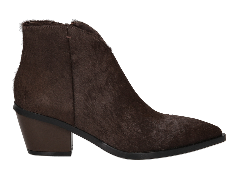 Jeannot Boot With Heel Brown