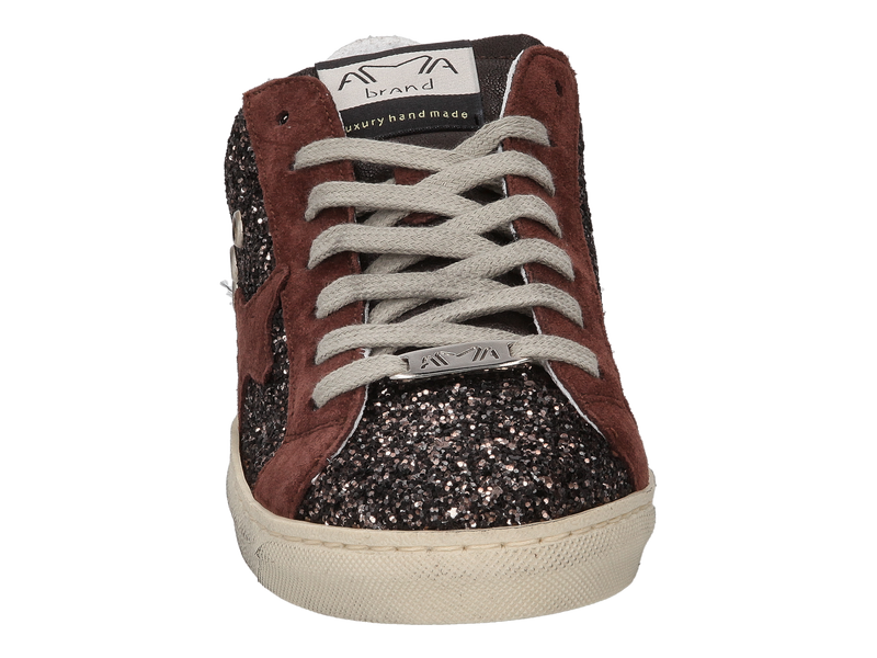 Ama Brand Sneakers Brown