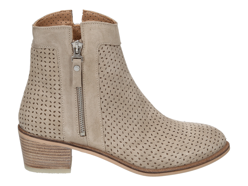 Alpe Boot With Heel Beige