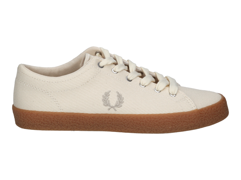 Fred Perry Baskets Off White