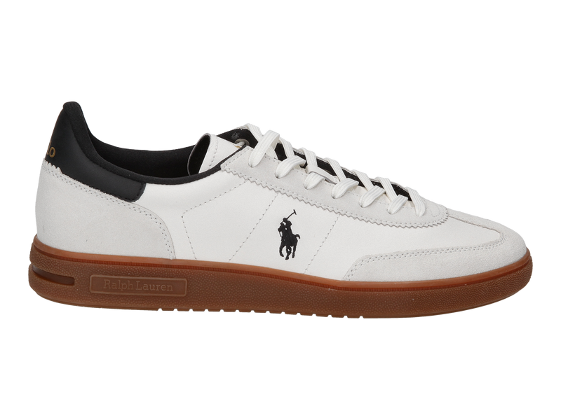 Voir le produit 'Polo Ralph Lauren Baskets Blanc' (en anglais) Polo Ralph Lauren Baskets Blanc