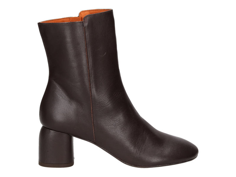 Bekijk product 'Angel Alarcon Enkellaarzen Bruin' Angel Alarcon Enkellaarzen Bruin