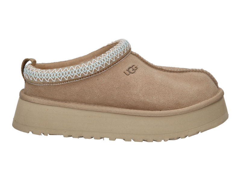 Voir le produit 'Ugg Bottines Camel' (en anglais) Ugg Bottines Camel