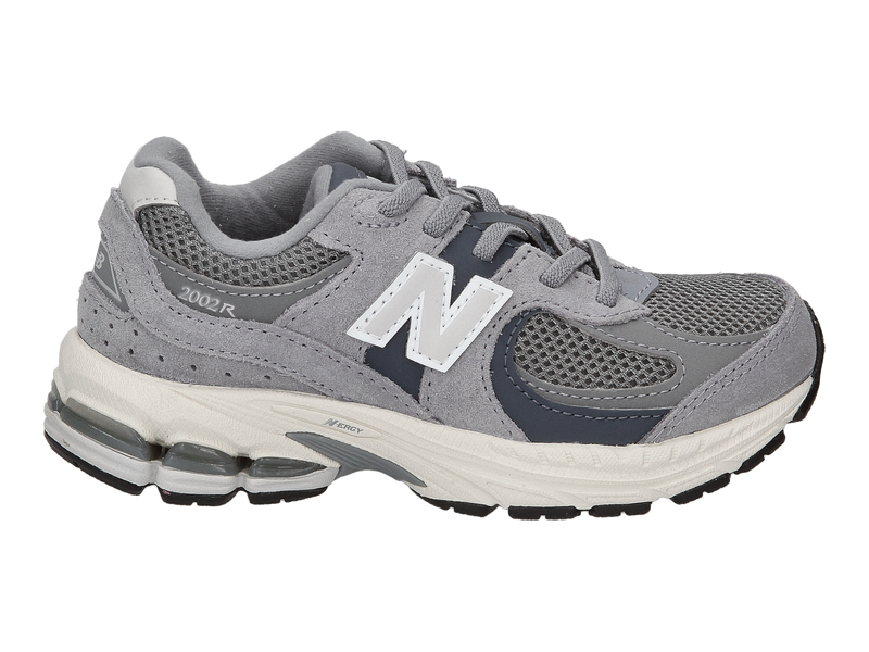 Voir le produit 'New Balance Baskets Gris' (en anglais) New Balance Baskets Gris