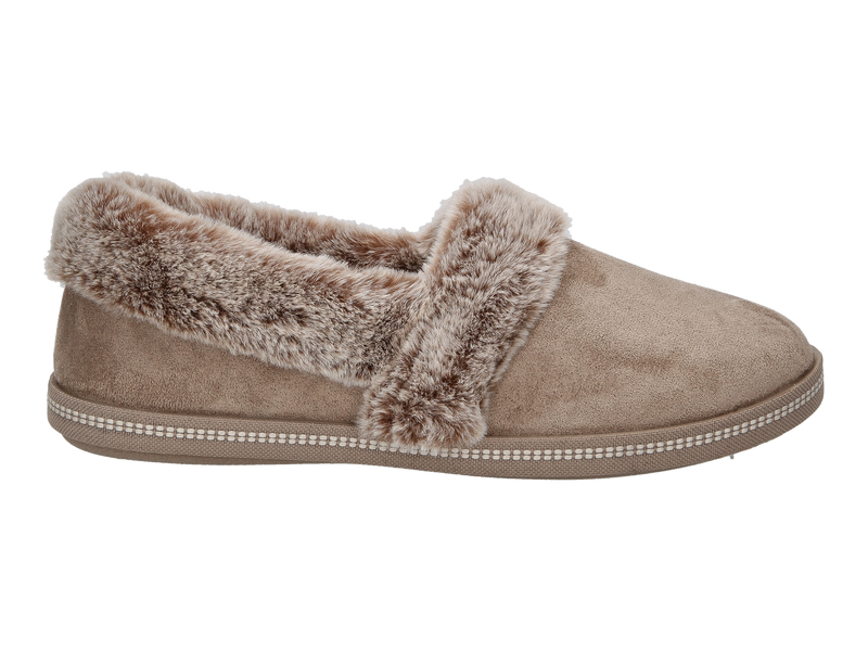 Voir le produit 'Skechers Pantoufles Taupe' (en anglais) Skechers Pantoufles Taupe