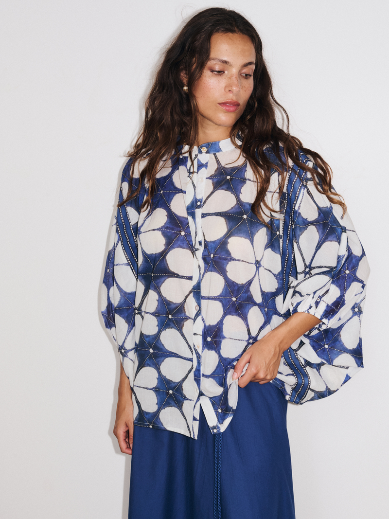 Voir le produit 'Stella Forest Blouses Bleu' (en anglais) Stella Forest Blouses Bleu
