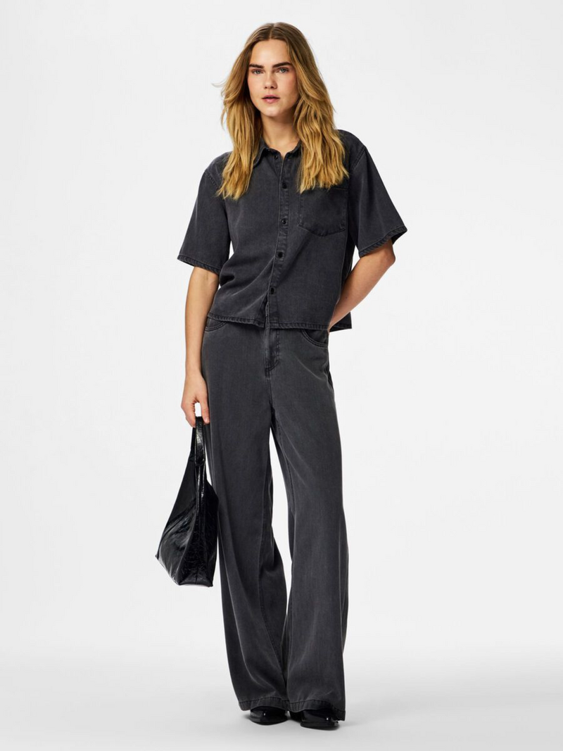 Bekijk product 'Pieces Blouses Grijs' Pieces Blouses Grijs