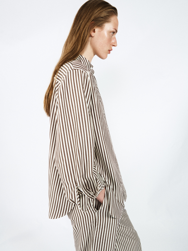 Stylein T-shirts Brown