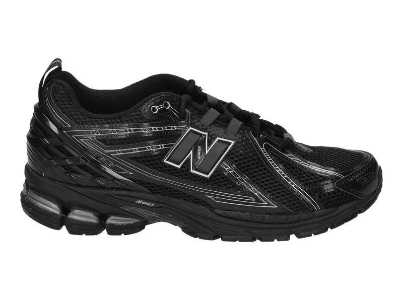 New Balance Sneakers Black