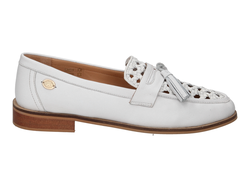 View product 'Fred De La Bretoniere Mocassins White' Fred De La Bretoniere Mocassins White