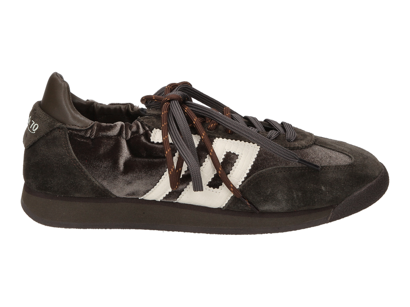 Voir le produit 'Back 70 Baskets Vert' (en anglais) Back 70 Baskets Vert