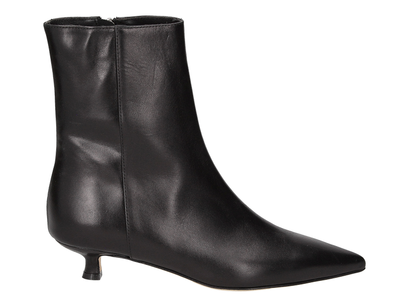 View product 'Odare Boot With Heel Black' Odare Boot With Heel Black