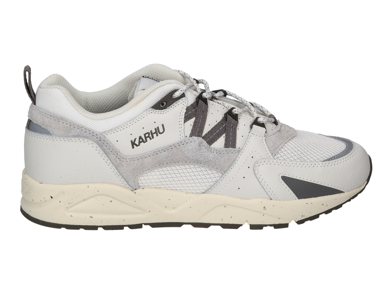 Voir le produit 'Karhu Baskets Blanc' (en anglais) Karhu Baskets Blanc