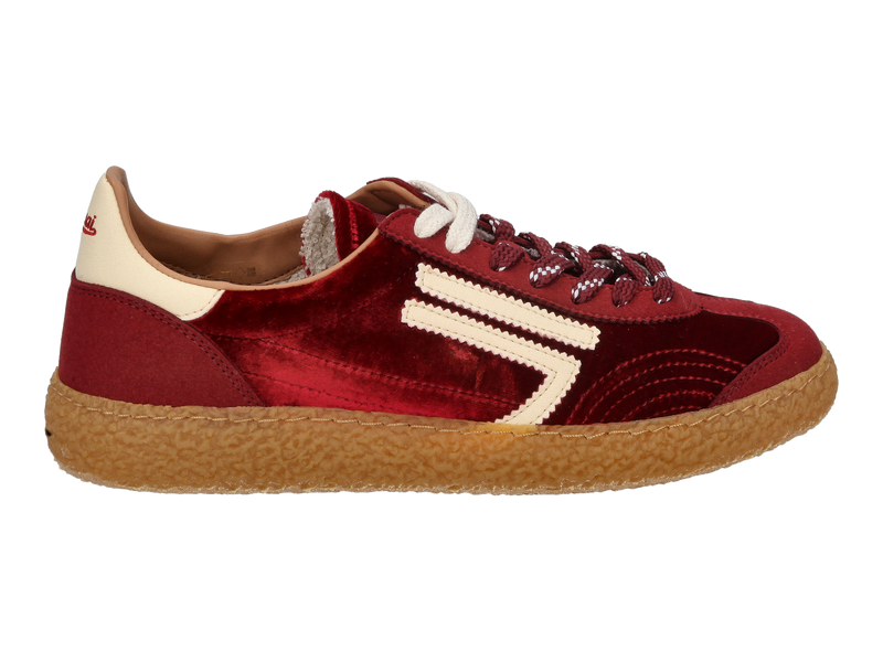Voir le produit 'Puraai Baskets Bordeaux' (en anglais) Puraai Baskets Bordeaux