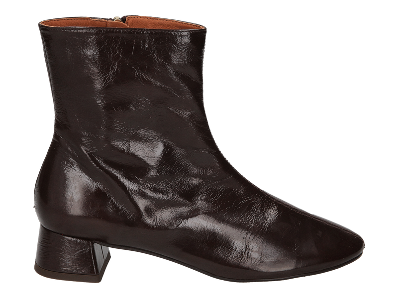 Bekijk product 'Angel Alarcon Enkellaarzen Bruin' Angel Alarcon Enkellaarzen Bruin