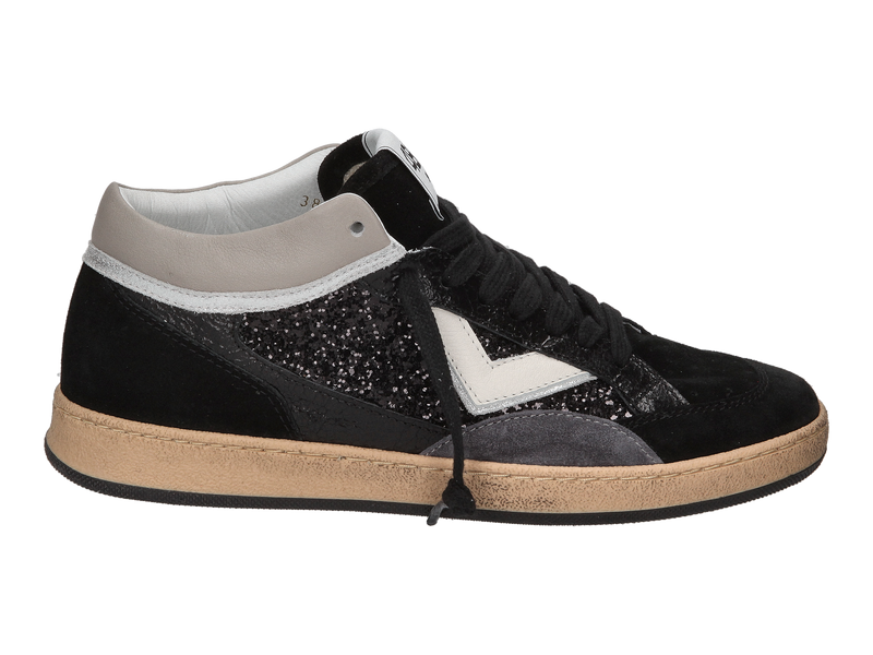 Voir le produit '4b12 Baskets Noir' (en anglais) 4b12 Baskets Noir