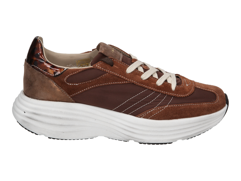 Ama Brand Sneakers Bruin
