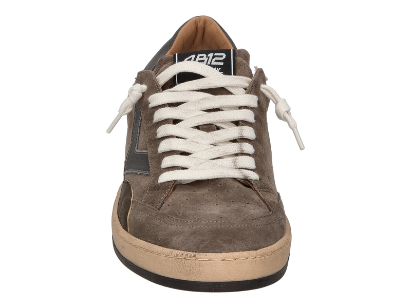 Voir le produit '4b12 Baskets Gris' (en anglais) 4b12 Baskets Gris