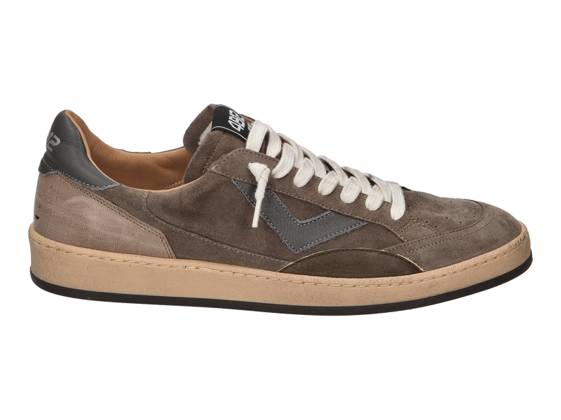 Voir le produit '4b12 Baskets Gris' (en anglais) 4b12 Baskets Gris