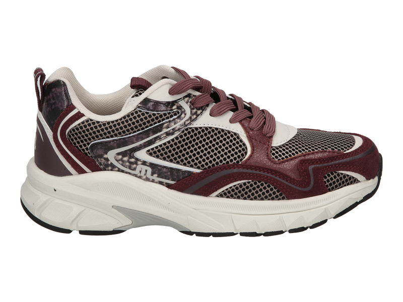 Voir le produit 'Maruti Baskets Bordeaux' (en anglais) Maruti Baskets Bordeaux