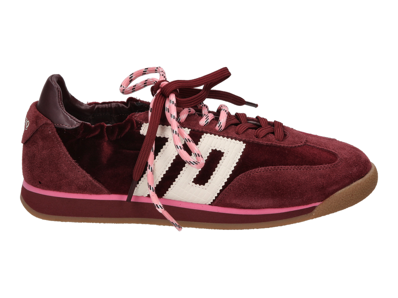 Voir le produit 'Back 70 Baskets Bordeaux' (en anglais) Back 70 Baskets Bordeaux