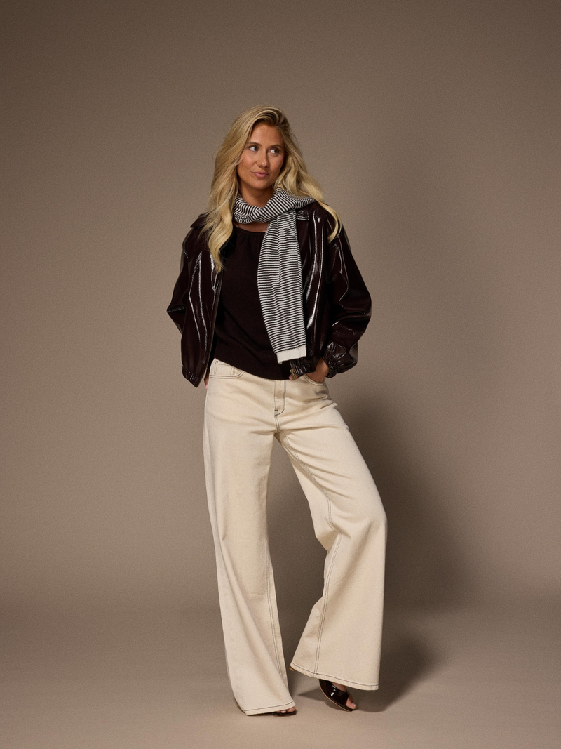 Voir le produit 'Lalotti Jeans Beige' (en anglais) Lalotti Jeans Beige
