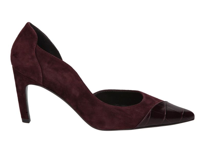 Voir le produit 'Lola Cruz Pumps Bordeaux' (en anglais) Lola Cruz Pumps Bordeaux