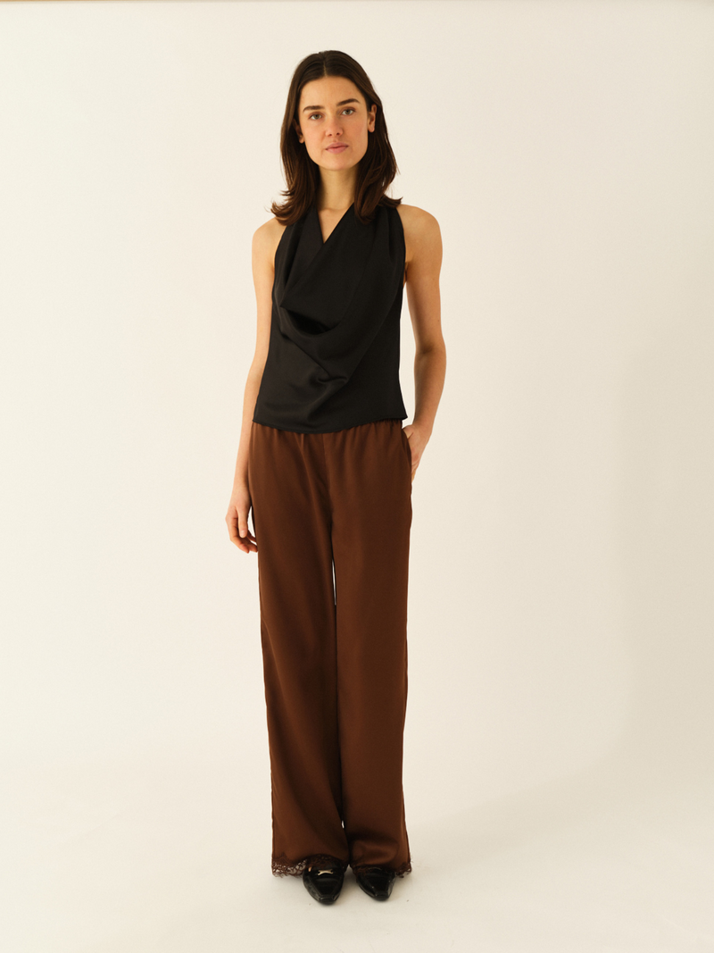 Voir le produit 'Designers, Remix Tops Noir' (en anglais) Designers, Remix Tops Noir