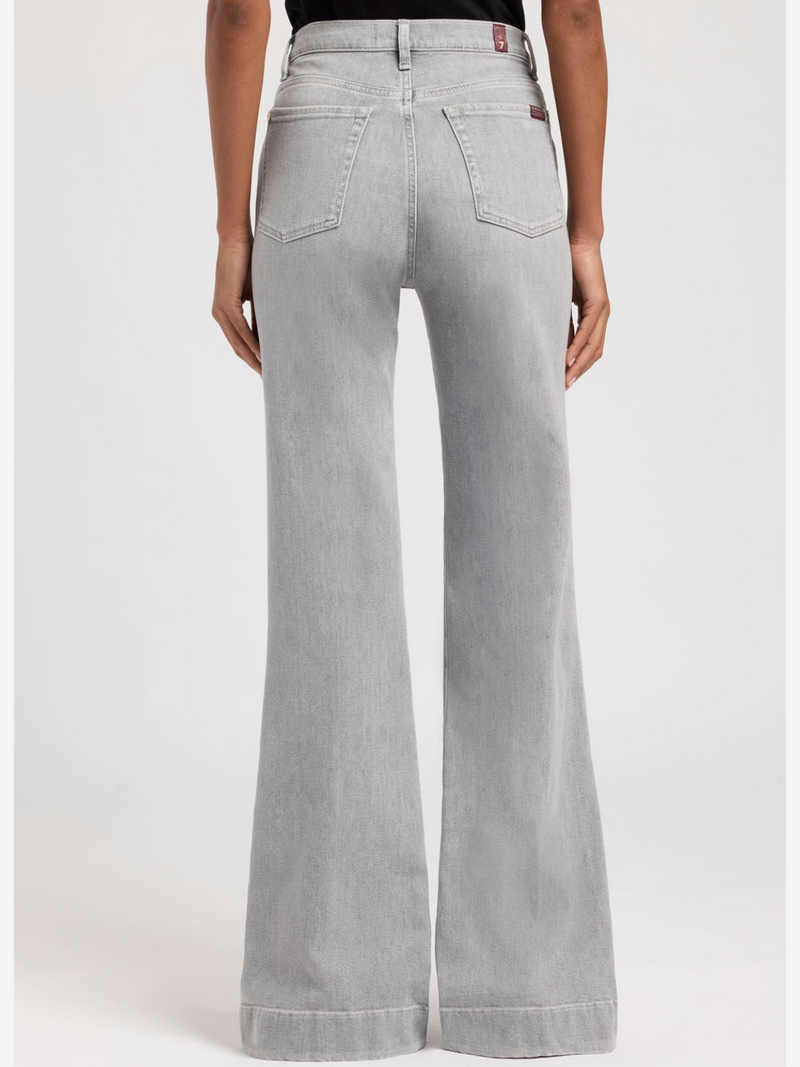 Voir le produit '7 For All Mankind Pantalons Gris' (en anglais) 7 For All Mankind Pantalons Gris