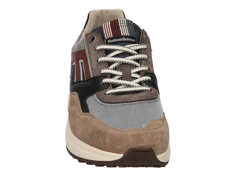 Voir le produit 'Floris Van Bommel Baskets Beige' (en anglais) Floris Van Bommel Baskets Beige