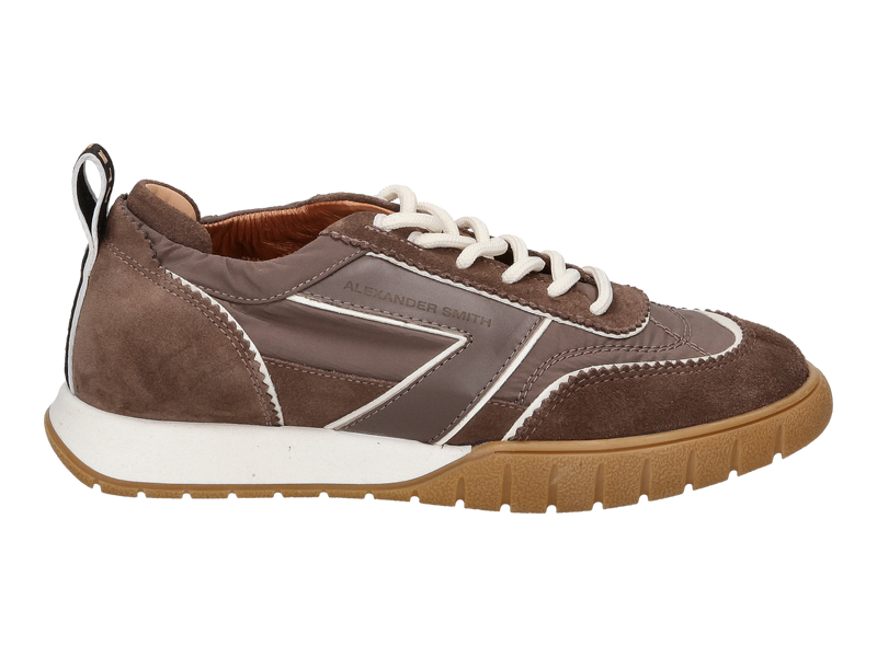 Voir le produit 'Alexander Smith Baskets Beige' (en anglais) Alexander Smith Baskets Beige