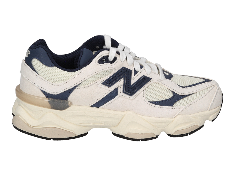Voir le produit 'New Balance Baskets Beige' (en anglais) New Balance Baskets Beige