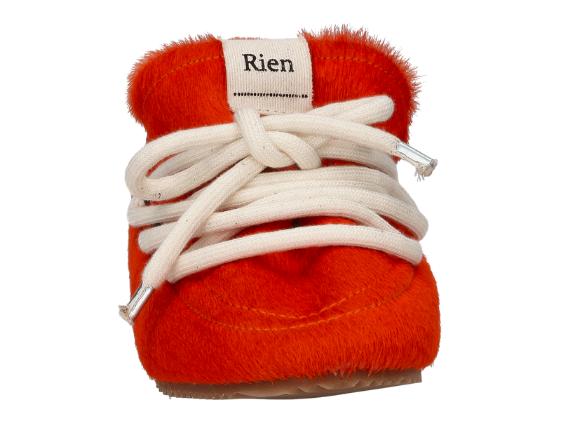 Voir le produit 'Rien Baskets Orange' (en anglais) Rien Baskets Orange