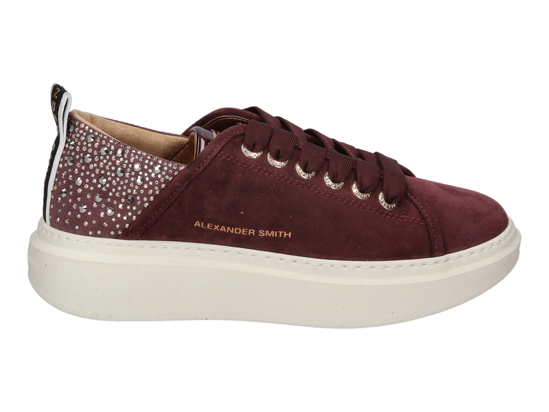 Voir le produit 'Alexander Smith Baskets Bordeaux' (en anglais) Alexander Smith Baskets Bordeaux