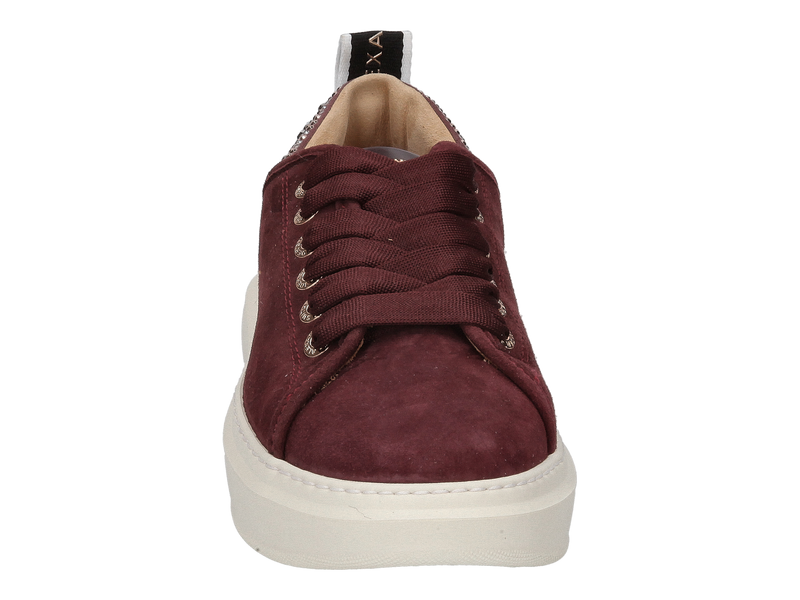 Voir le produit 'Alexander Smith Baskets Bordeaux' (en anglais) Alexander Smith Baskets Bordeaux