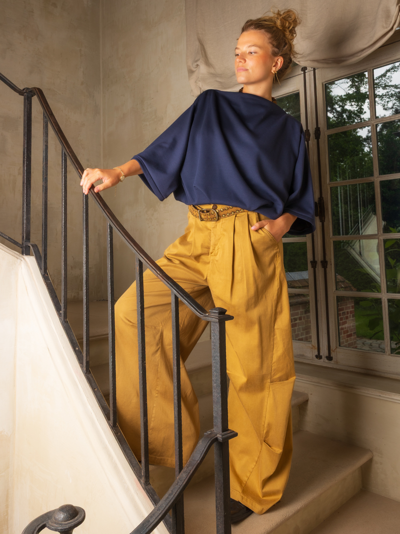 Voir le produit 'Black Rose Pantalons Camel' (en anglais) Black Rose Pantalons Camel