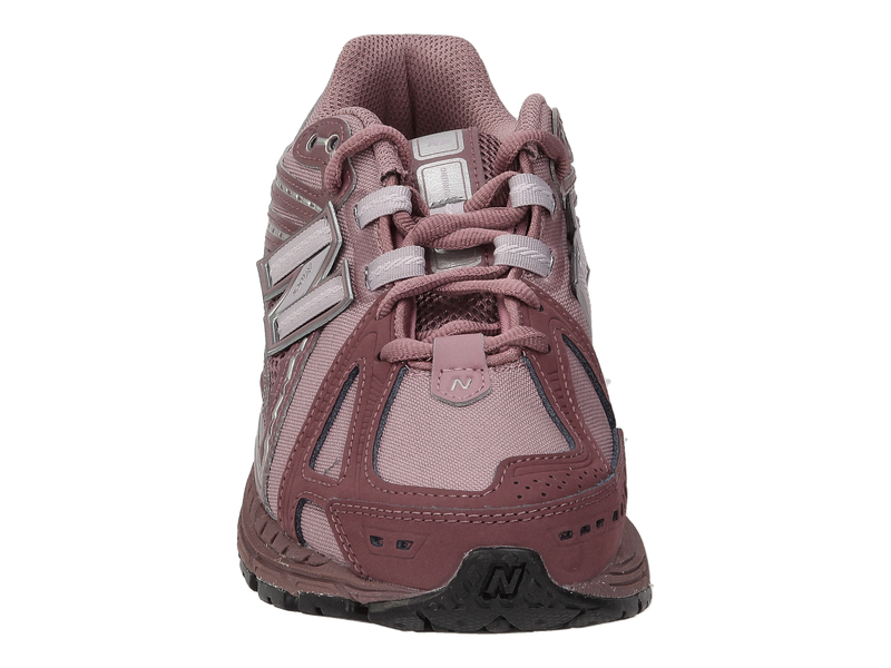 Voir le produit 'New Balance Baskets Bordeaux' (en anglais) New Balance Baskets Bordeaux